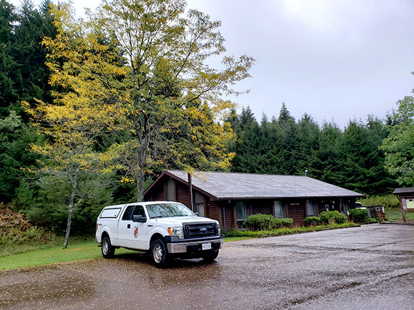 Ranger Station at New Germany honey locust turning yellow in the foreground
