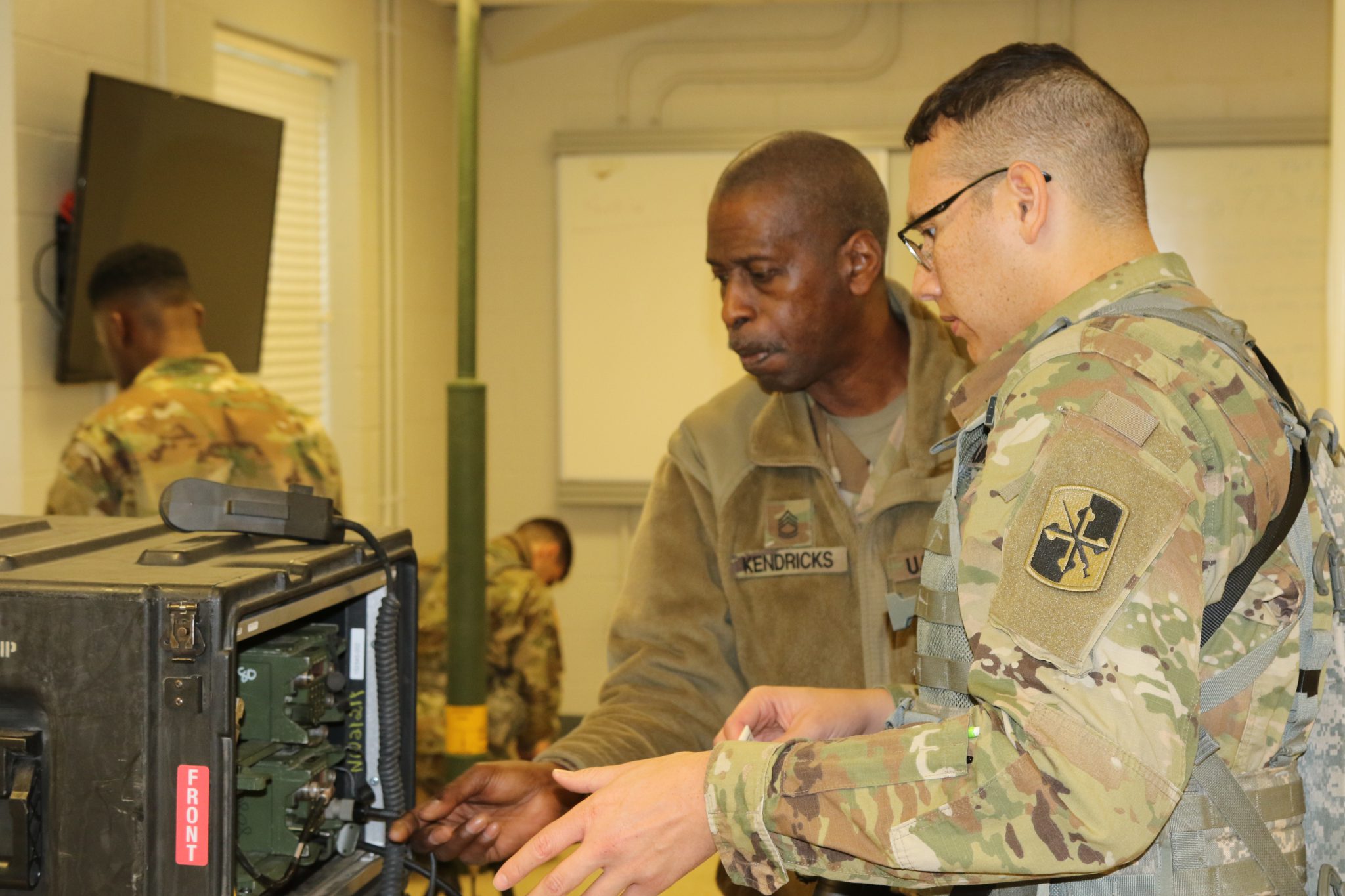 Expeditionary Military Intelligence Soldiers train for deployment